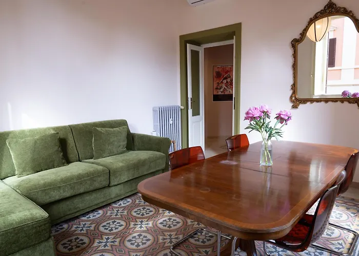 Trasteverehome - Historic Noble Palace In Trastevere With Balcony Appartement Rome