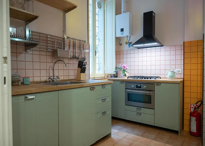Trasteverehome - Historic Noble Palace In Trastevere With Balcony Appartement