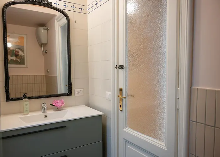 Appartement Trasteverehome - Historic Noble Palace In Trastevere With Balcony