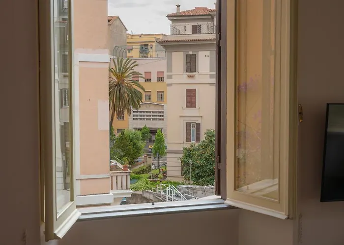Trasteverehome - Historic Noble Palace In Trastevere With Balcony Appartement
